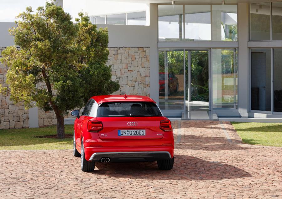  Audi Q2 TFSI S-Line 2016 года  (WW) (фото 16 из 30)